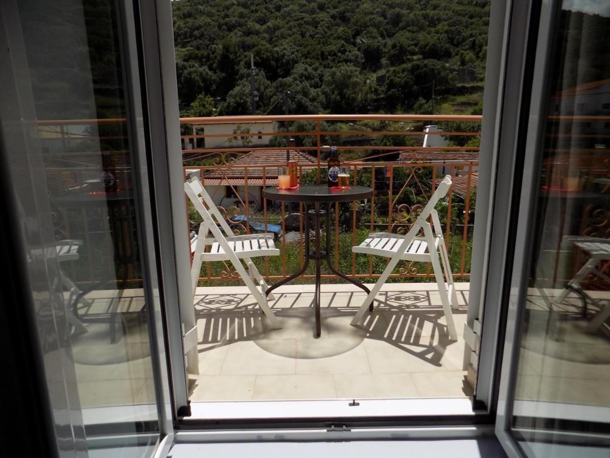 Afrodite Spacious Apartments! Agia Efimia Exterior foto