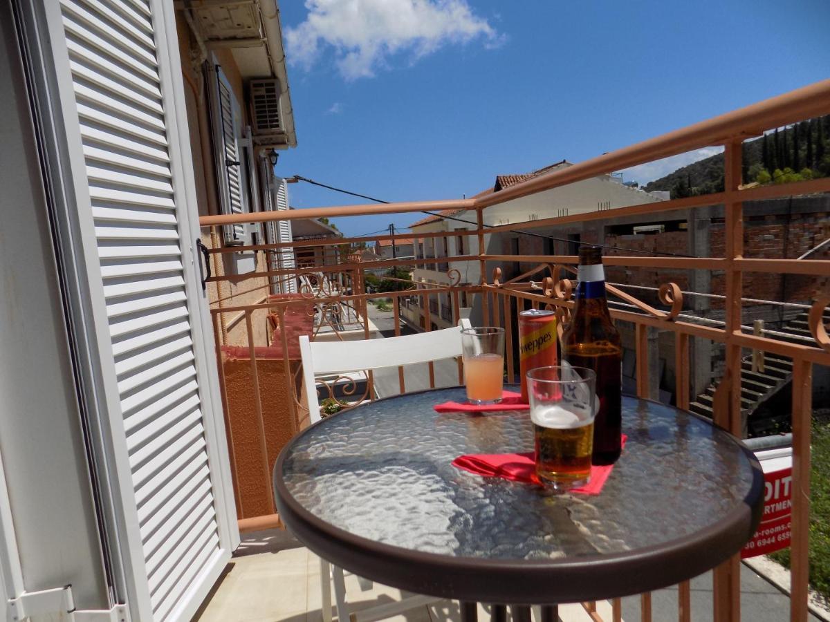 Afrodite Spacious Apartments! Agia Efimia Exterior foto