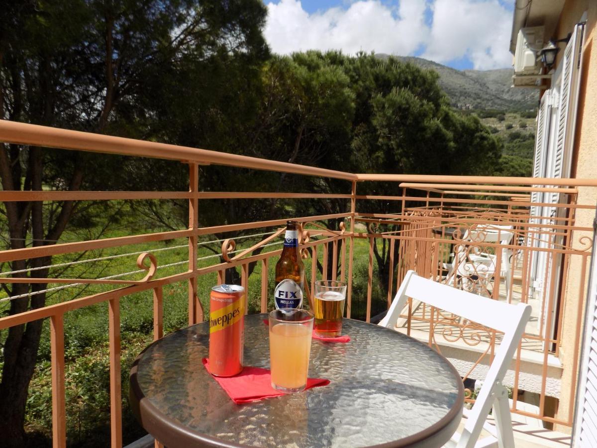 Afrodite Spacious Apartments! Agia Efimia Exterior foto