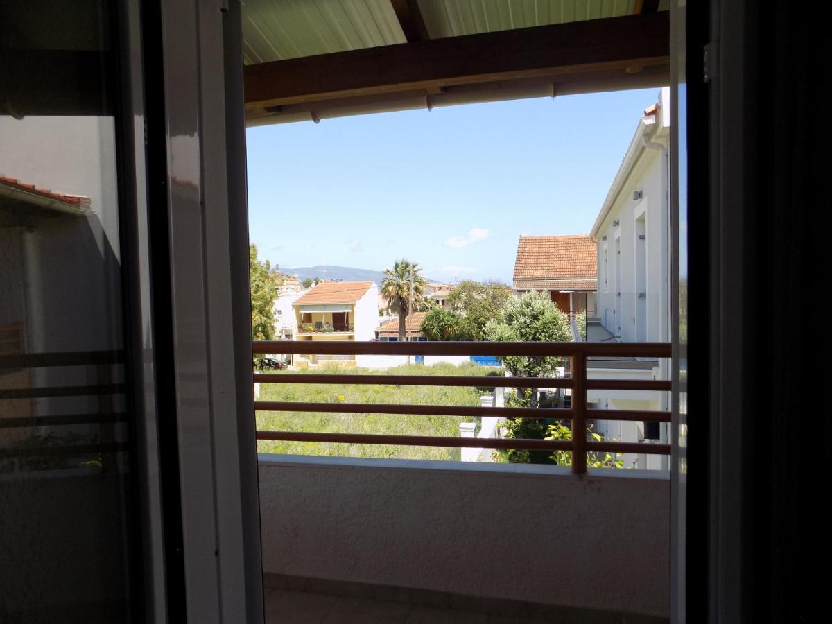 Afrodite Spacious Apartments! Agia Efimia Exterior foto