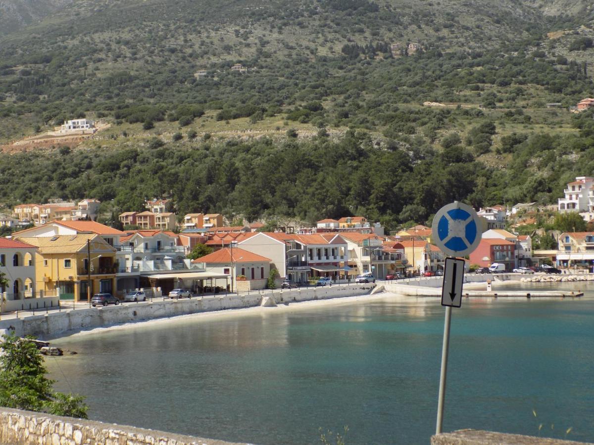 Afrodite Spacious Apartments! Agia Efimia Exterior foto