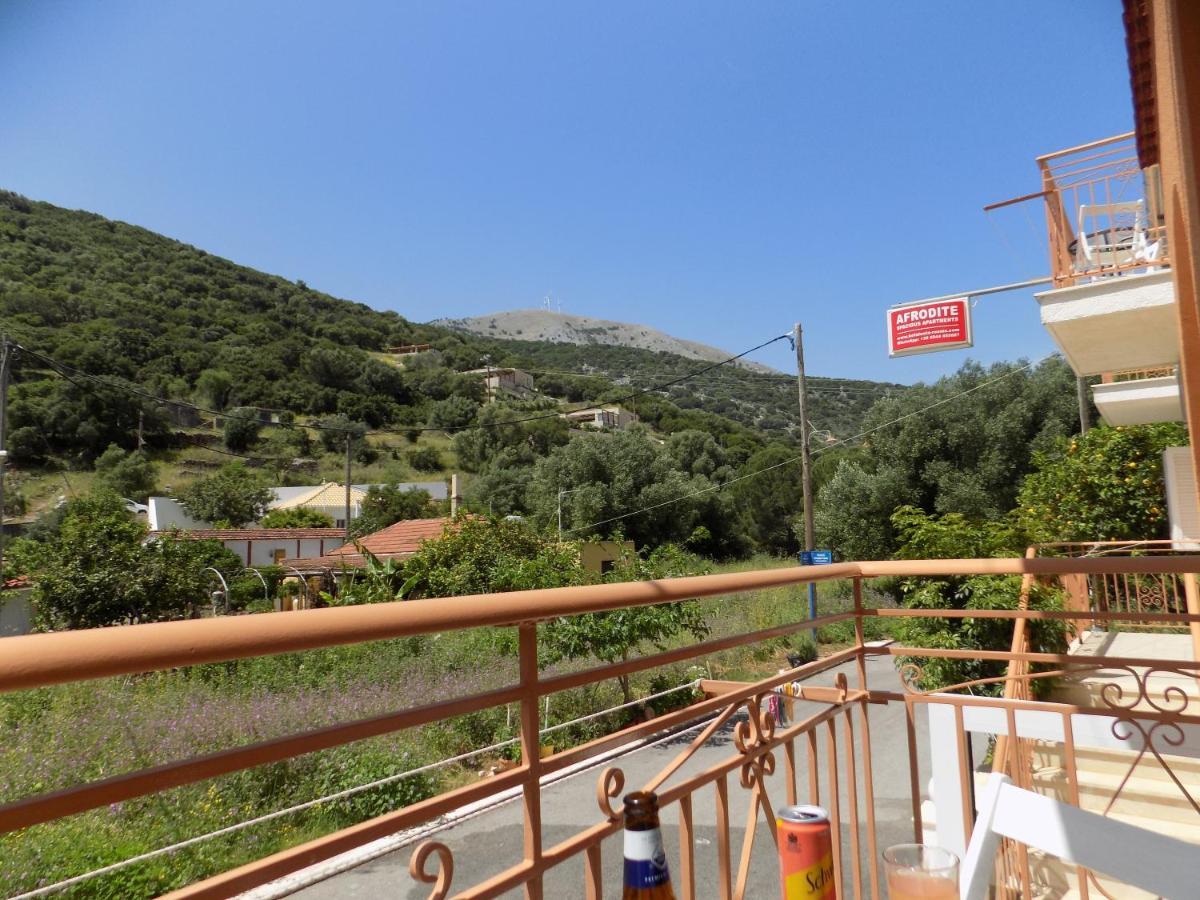 Afrodite Spacious Apartments! Agia Efimia Exterior foto